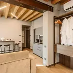 Ar Suites&art ホテル *