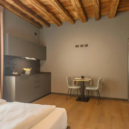Ar Suites&art فندق بيرغامو