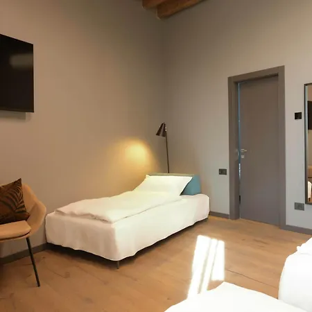 فندق Ar Suites&art