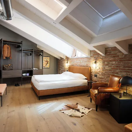 Ar Suites&art