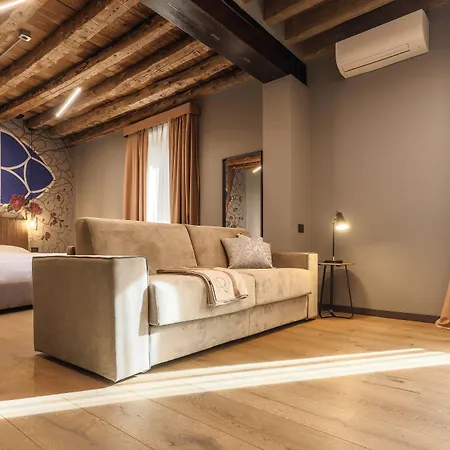 فندق Ar Suites&art